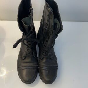 Steve Madden Black Lace-Up Women's Boots